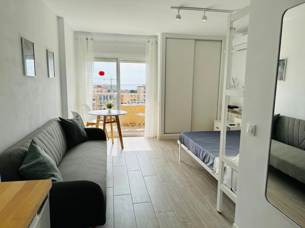 Modern White Studio Benalmadena Luaran gambar