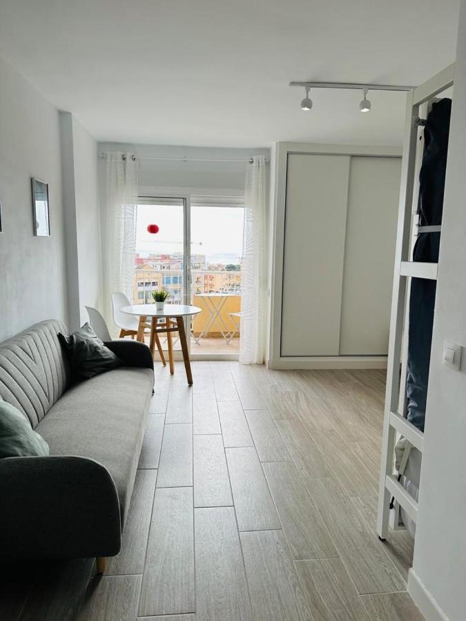 Modern White Studio Benalmadena Luaran gambar