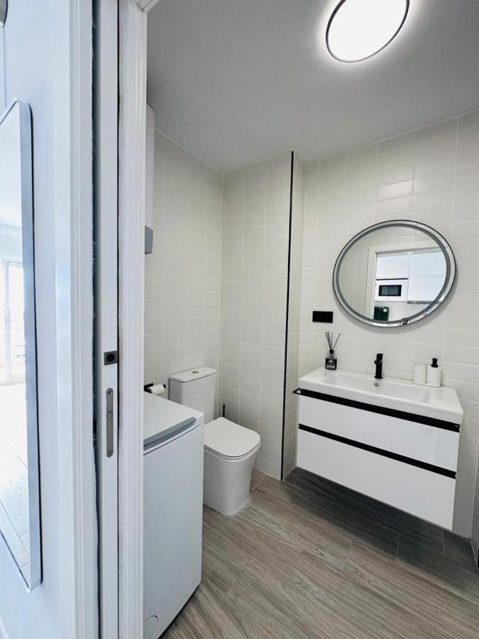 Modern White Studio Benalmadena Luaran gambar